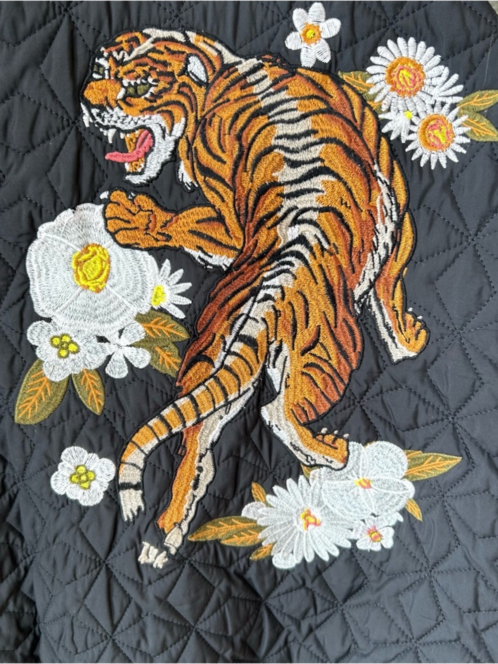 Zara Tiger Embroidered Med Bomber Jacket Souvenir Style Quilted Satin Streetwear - Picture 3 of 8